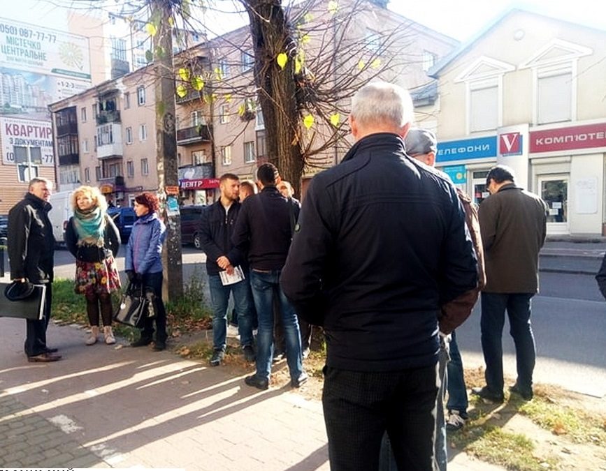 Відкриття меморіальної дошки Олександру Карпенку Відкриття меморіальної дошки Олександру Карпенку