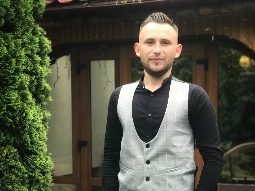 155096012_827828684435706_5652025612972425320_n.1